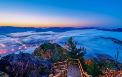 大量新疆人涌入黑龙江伊春,打着旅游的名义,不去森林公园不吃蓝莓,想干哈?