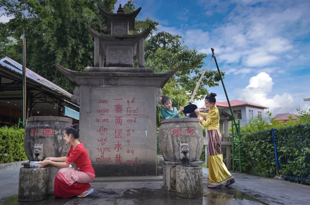 收藏!一马跑两国报名、奖牌、游玩优惠……全攻略