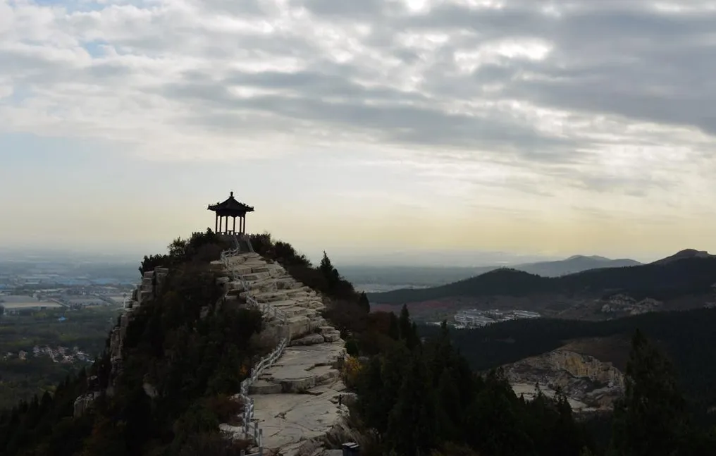 大量四川人涌入山东邹城,打着旅游的名义,不拜孟庙不看孟府,什么目的