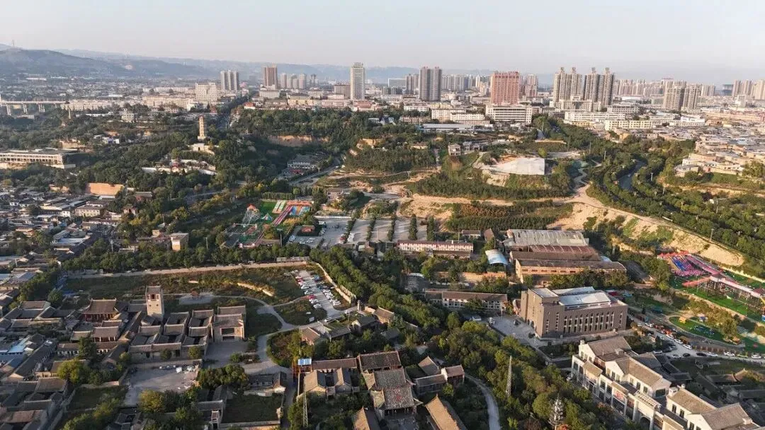 别再挤热门景点了!这6个小县城,藏着中国最后的年味