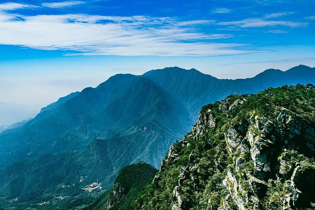 “马”上出发!全国多个知名景区,这类人免票