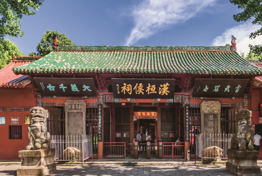 大量日本游客涌入南充,打着旅游幌子不游阆中古城不吃保宁醋,为什么?