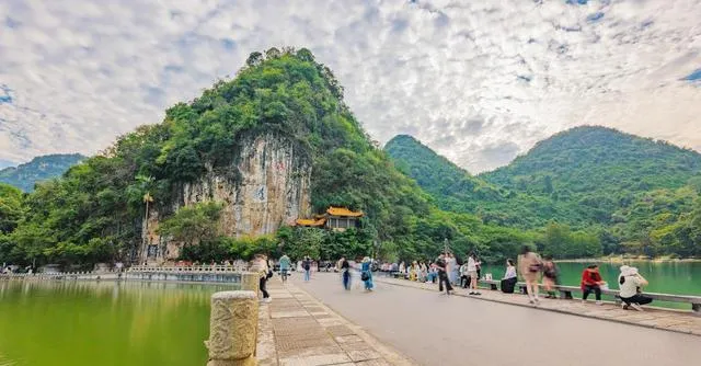 柳州又有一个景点火了,再忙也要带上老婆孩子去走走,很好玩