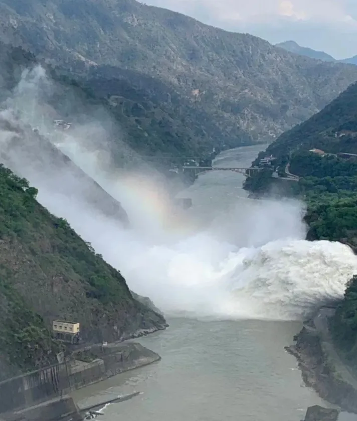 大量日本游客涌入攀枝花,打着旅游幌子不游二滩水电站不吃攀枝花芒果,为什么?