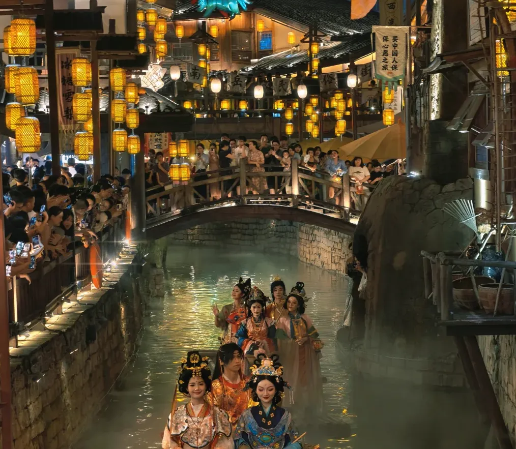 大量日本游客涌入湖南衡阳,打着旅游幌子不逛南岳衡山不吃鱼粉,为什么