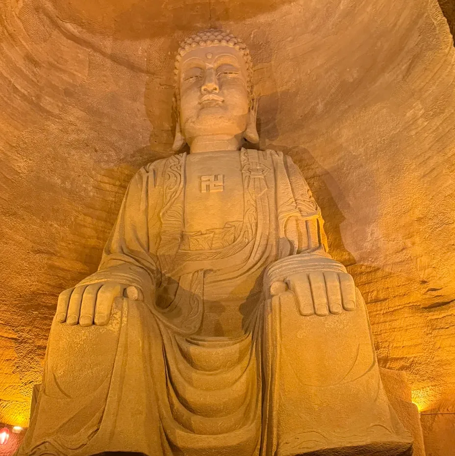 大量日本游客涌入四川乐山,打着旅游幌子不逛乐山大佛不尝钵钵鸡,为什么