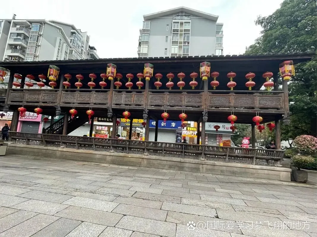 大量日本游客涌入福州,打着旅游的幌子,不逛三坊七巷,不吃鱼丸,为什么?