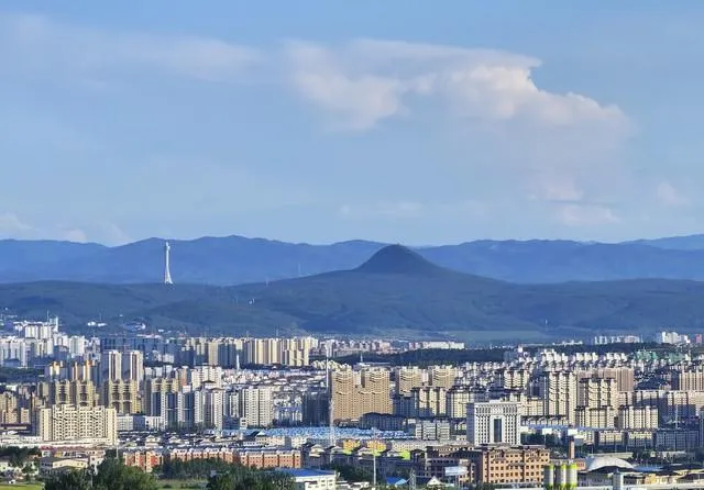 大量俄罗斯游客涌入吉林延边,打着旅游幌子不逛长白山不吃朝鲜族冷面,为什么