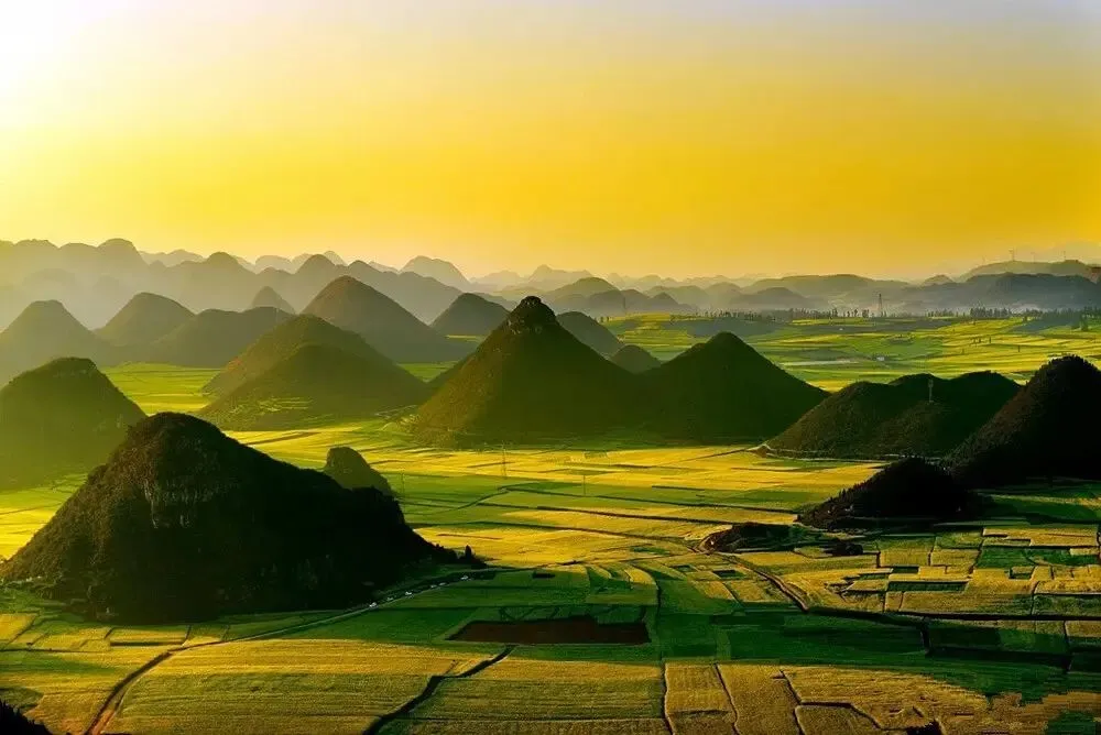 第一次去旅拍看油菜花(6个必玩景点+避坑指南)保姆级攻略!一篇就看懂!