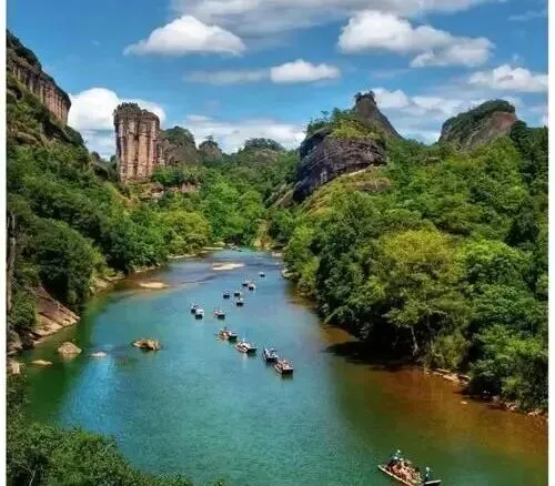 大批日本游客涌入福建武夷山,打着旅游的幌子,不看天游峰不逛九曲溪,想干啥?