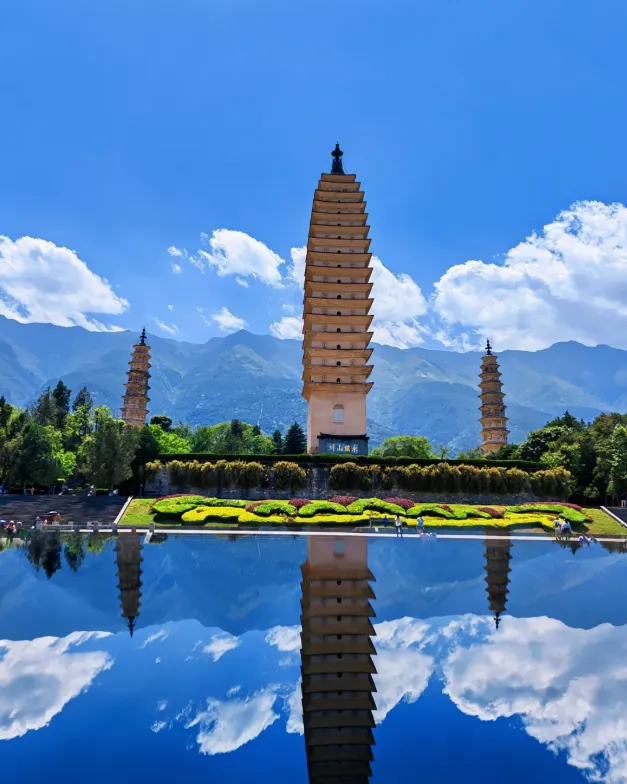 大量日本游客涌入云南大理,打着旅游的幌子,不逛大理古城、不吃乳扇,为什么?