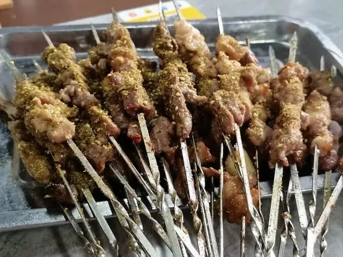 大量日本游客涌入淄博,打着旅游的幌子,不逛八大局,不吃烧烤,为什么?