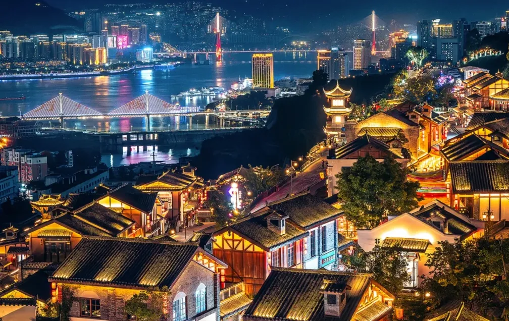 大批日本游客涌入重庆万州,打着旅游的幌子,不看青龙瀑布不逛太白岩,想干啥?