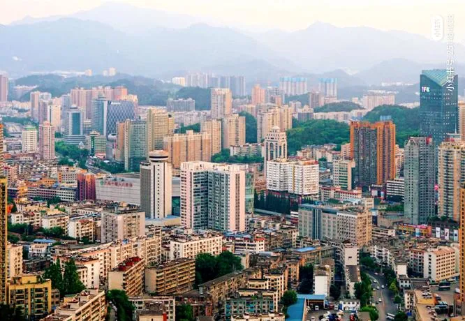 大量日本游客涌入十堰,打着旅游的幌子,不逛武当山,不吃三合汤,为什么?