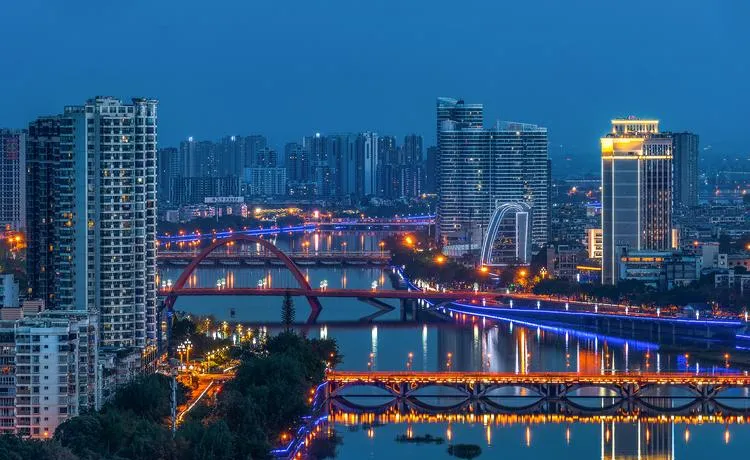 大量日本游客涌入德阳,打着旅游的幌子,不逛三星堆,不吃干锅,为什么?