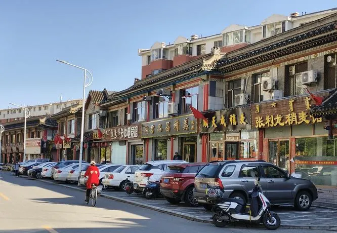 大量日本游客涌入呼和浩特,打着旅游的幌子,不逛大召寺,不吃手把肉,为什么?