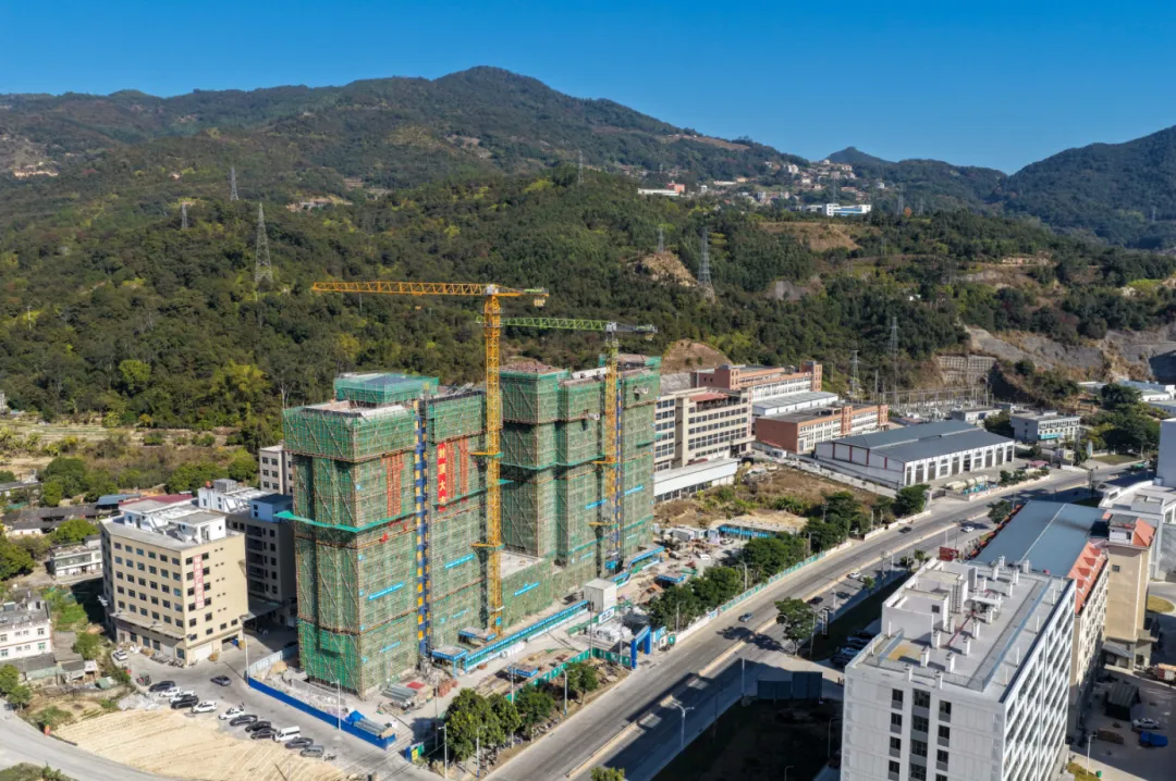 安溪一大酒店旅游项目完成封顶了!