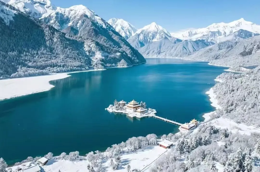 5A景区巴松措免门票了!去这个神仙湖泊,遇见最纯粹的灵魂!