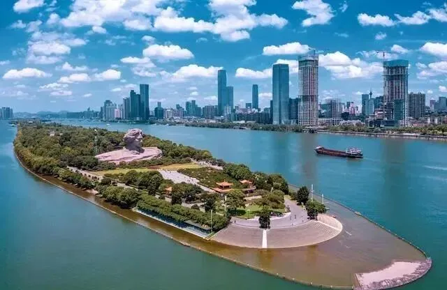 旅游攻略 | 玩转长沙:十大必逛景点+十大必尝美食推荐,本地人