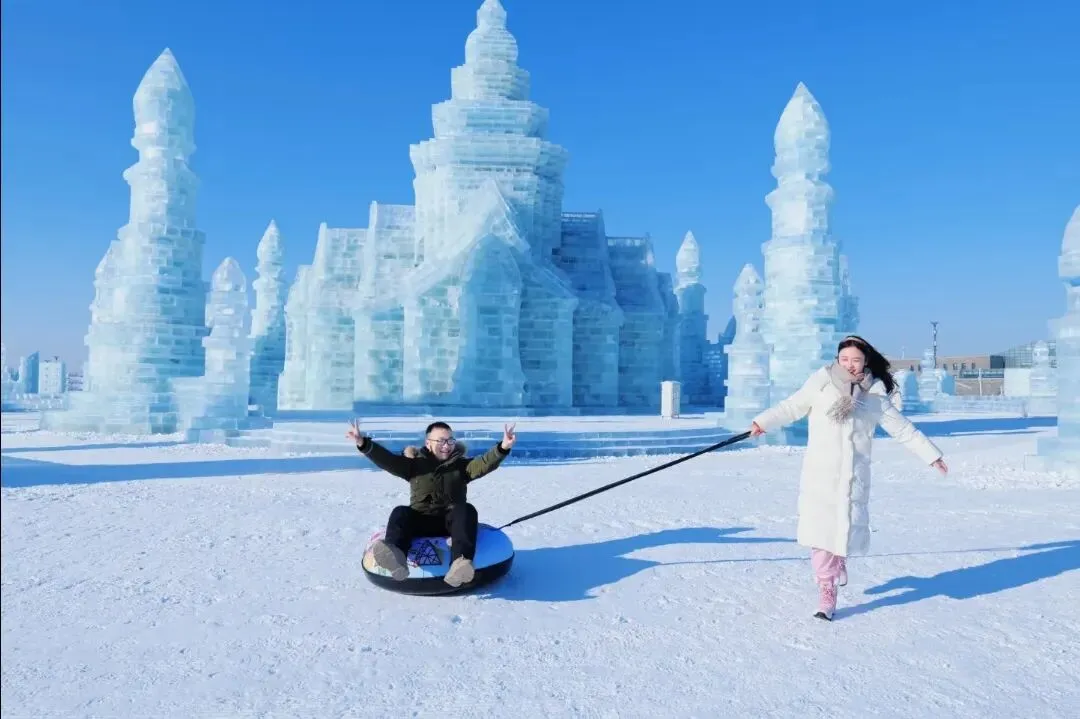 春节“生态旅游”新选择:带娃去这2个温暖之城,避寒、赏景、学非遗一举三得!