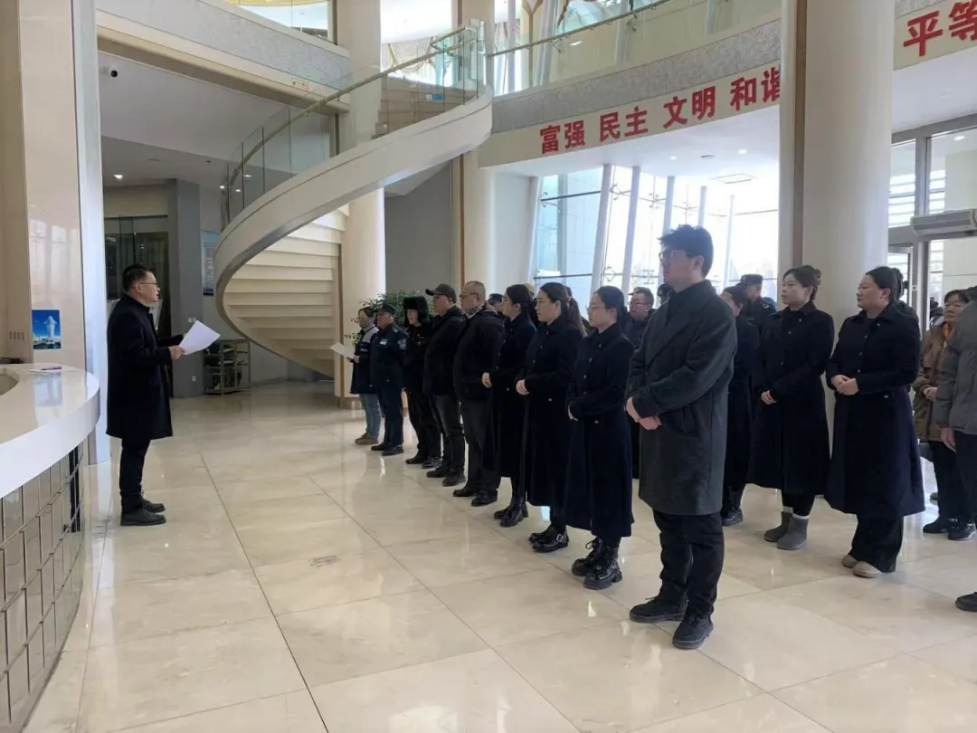 市林草局东湖生态旅游景区管理处党支部开展“筑牢安全防线·守护平安景区”主题党日活动