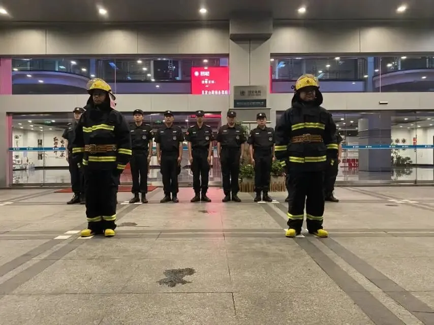 南宁工厂保安景点保安等寒假工!包住不包吃!大量要人!以及明天白班兼职日结