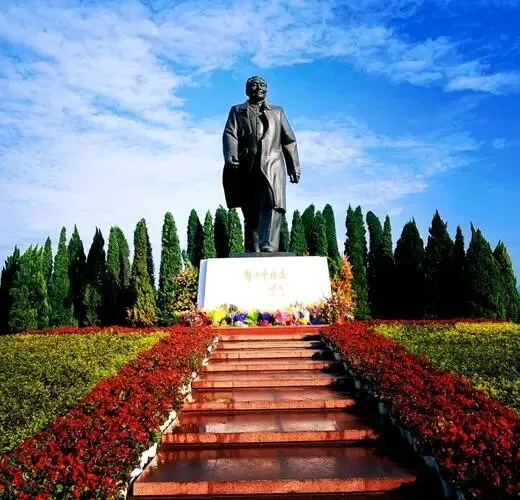 深圳莲花山公园把全国景区的饭碗给砸了