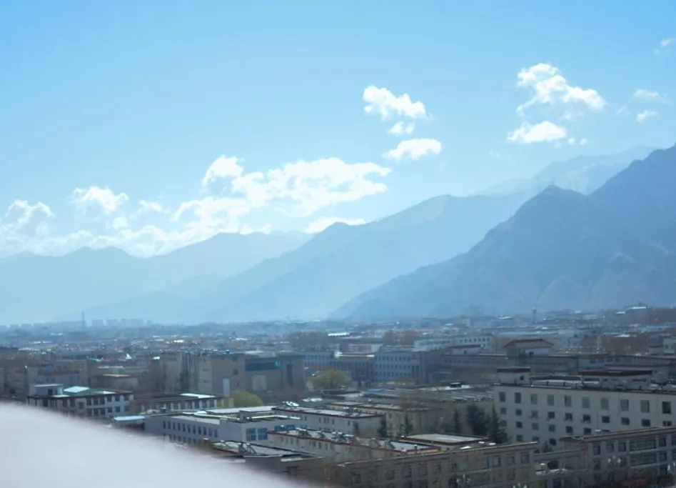 2名澳门游客涌入西藏拉萨,打着旅游的幌子,不看布达拉宫不吃藏面,想干啥