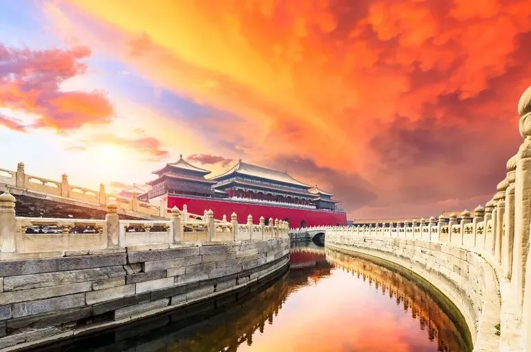 北京旅行社怎么选?资深旅游人揭秘跟团、私家团、定制游差异,这家口碑标杆让全家玩得尽兴还省心