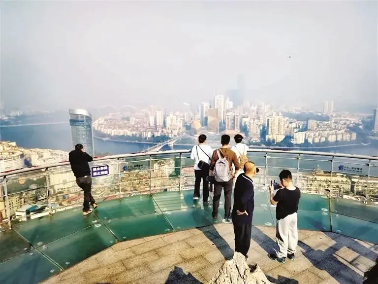 【文明旅游 文明出行】天马腾空 雀山览胜——马年登高望远可以这么玩,请看记者为你做的这份打卡攻略