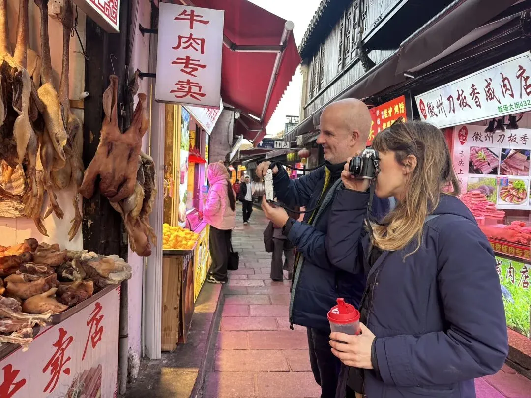 做旅游是分享目的地生活、参与旅游者成长