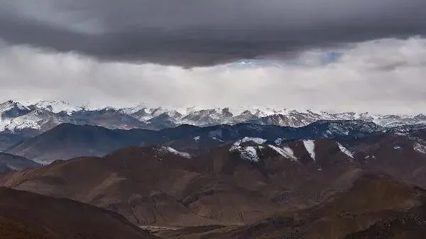 不上班后,为什么那么多人宁可宅家不旅游?说出来都是无奈