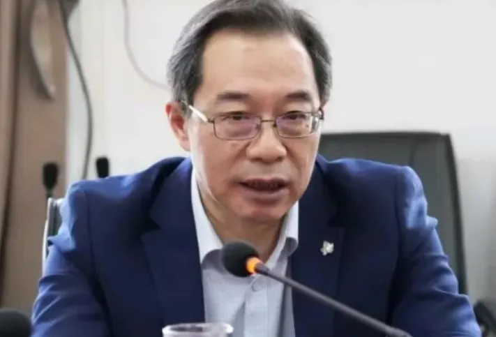 中旅资本董事长卢路被查:深耕旅游三十年的行业大佬,为何突然沦为反腐风暴中的又一典型?