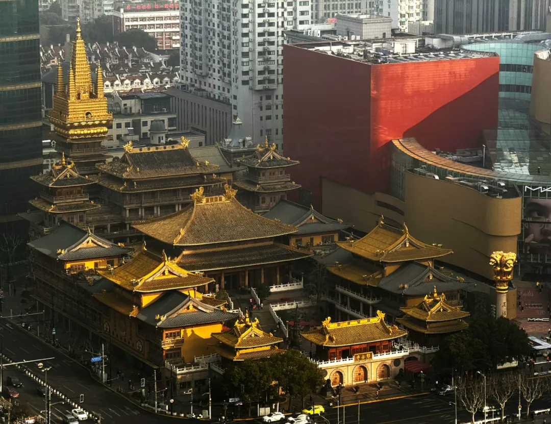 每天认识一个景点|上海之静安寺,左手咖啡,右手佛珠
