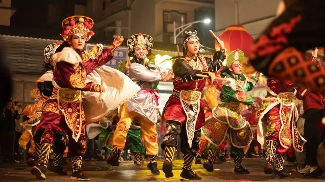 春节反向旅游:这3座20℃暖冬小城,人少年味浓,好吃到不想回家!