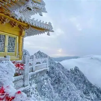 老君山景区发巨额年终奖,有员工领到 45 万, 你怎么看