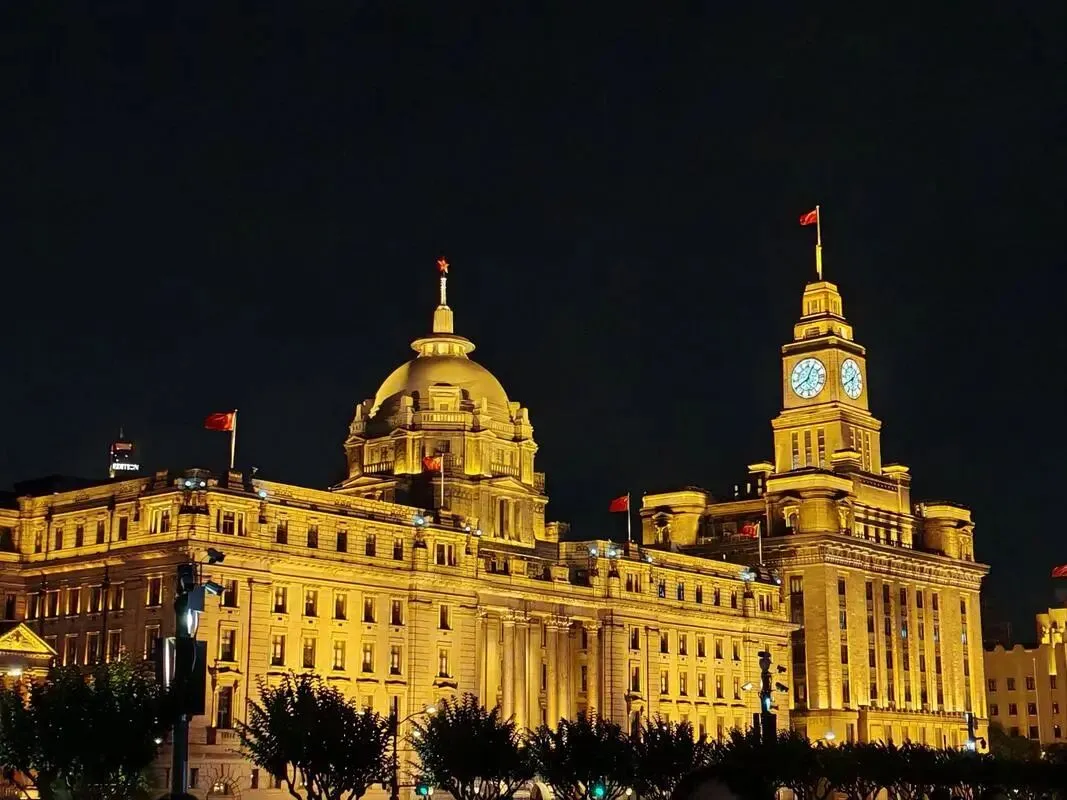 上海外滩把全国景区的饭碗给砸了