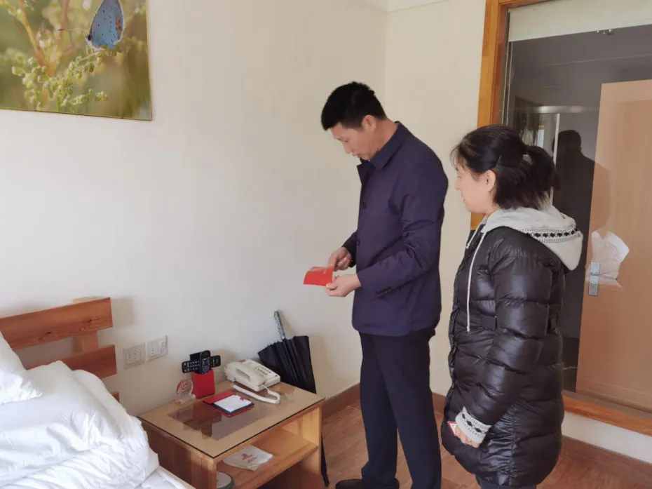 我旗多部门联合开展“双节”期间景区安全大检查