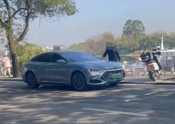 以案释法丨警惕!景区“热情搭讪”可能藏陷阱!桂林公安打击“野马导游”专项整治进行时