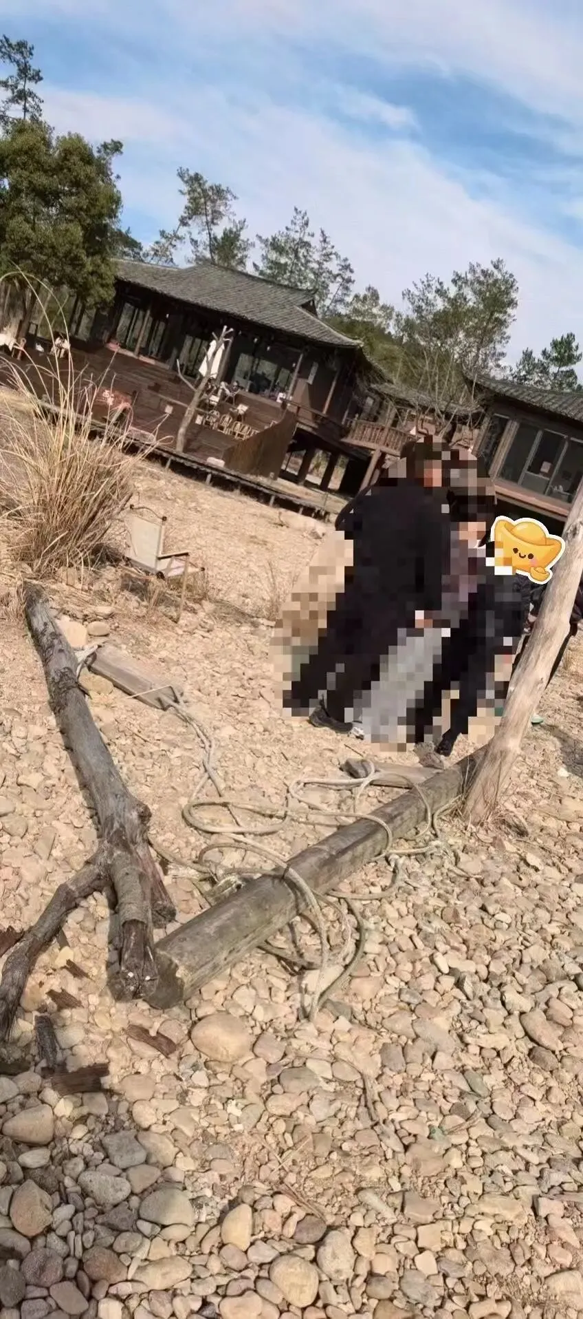 温州知名景区!女子被送医院