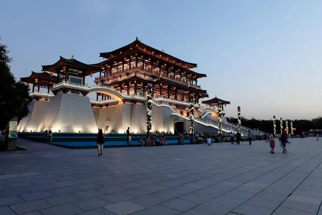 一南一北两大上市景区爆赚密码:丽江股份*西域旅游,7大秘籍直接抄!