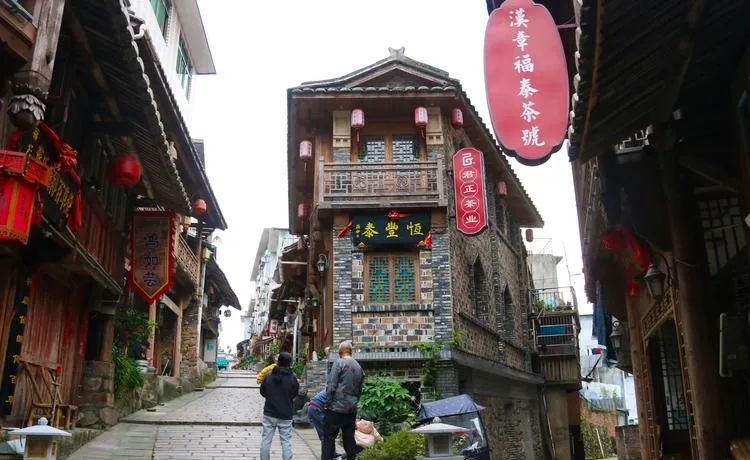 大量日本游客涌入福鼎,打着旅游的幌子,不游太姥山,不喝福鼎白茶,为什么?