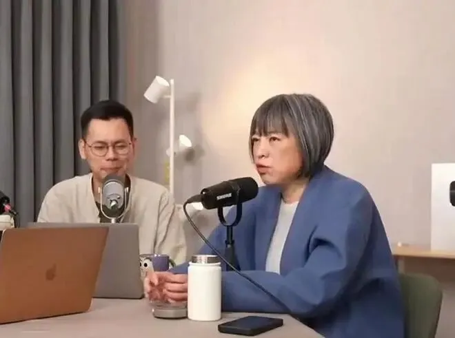 台湾绿营媒体人分享大陆旅游经历,结果立即遭到了“青鸟”们网暴