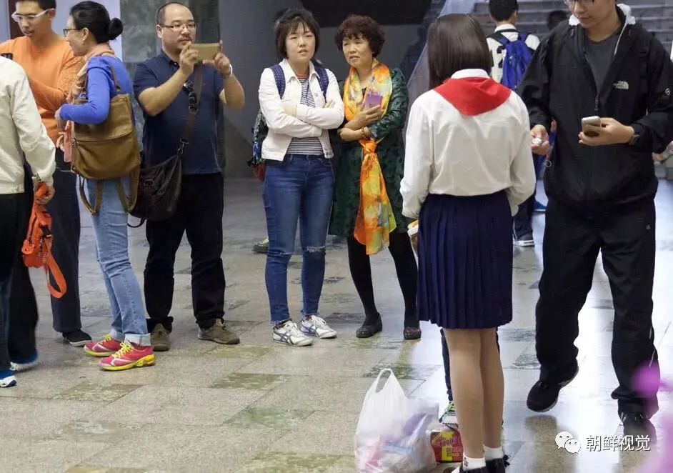 中国网友到朝鲜旅游,发现朝鲜姑娘有很多优良品质