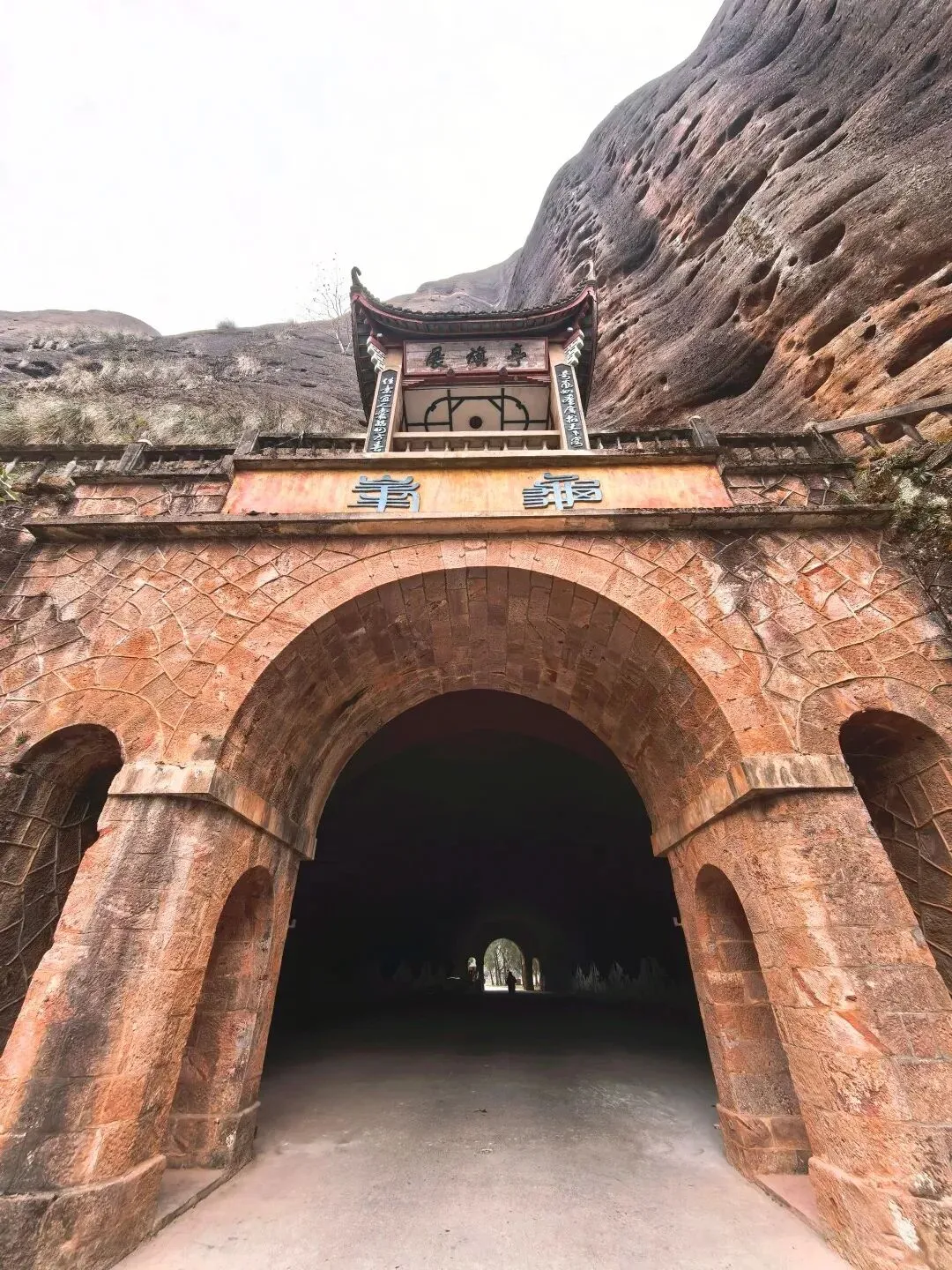 江西又一景区火了,被誉为 “赣东张家界”,适合冬季赏景旅游