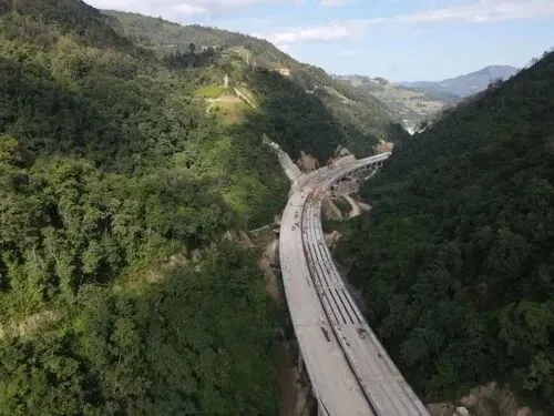 两条新高速公路今日试通车!沿边旅游将成为普洱市经济新引挚!
