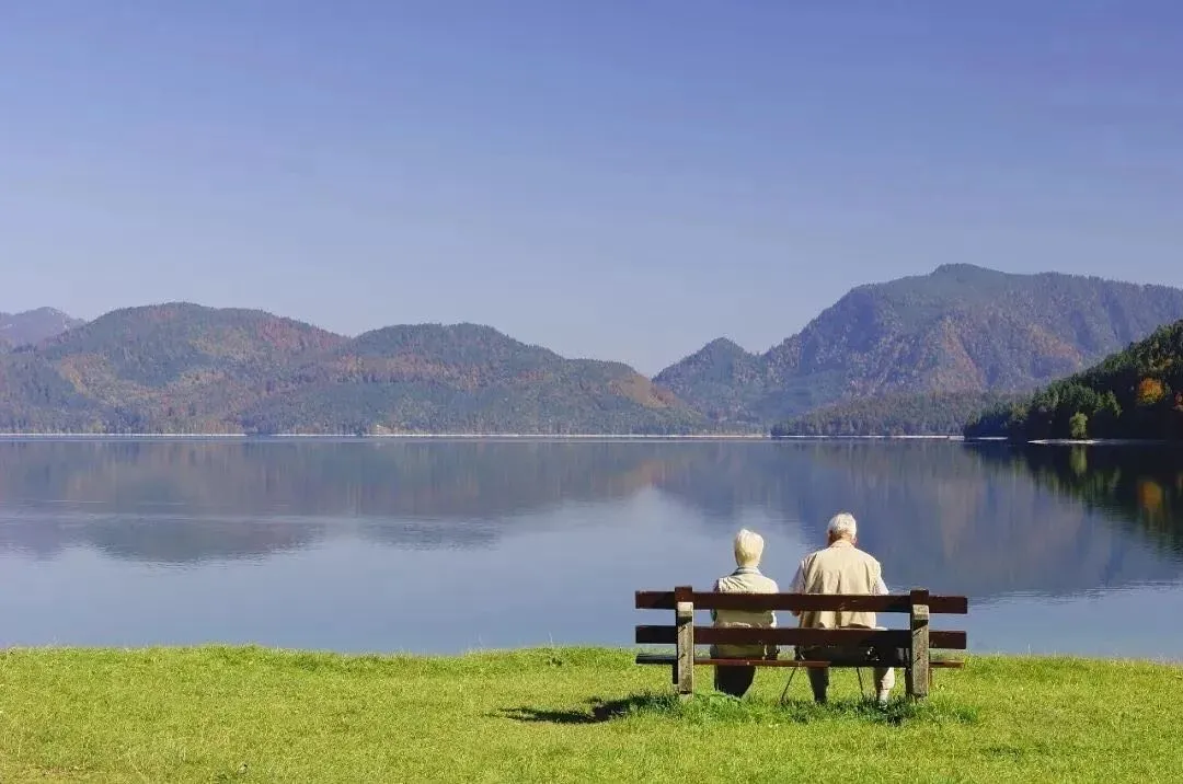 经济下行,越不敢花钱的年代,春节旅游为什么反而爆了?