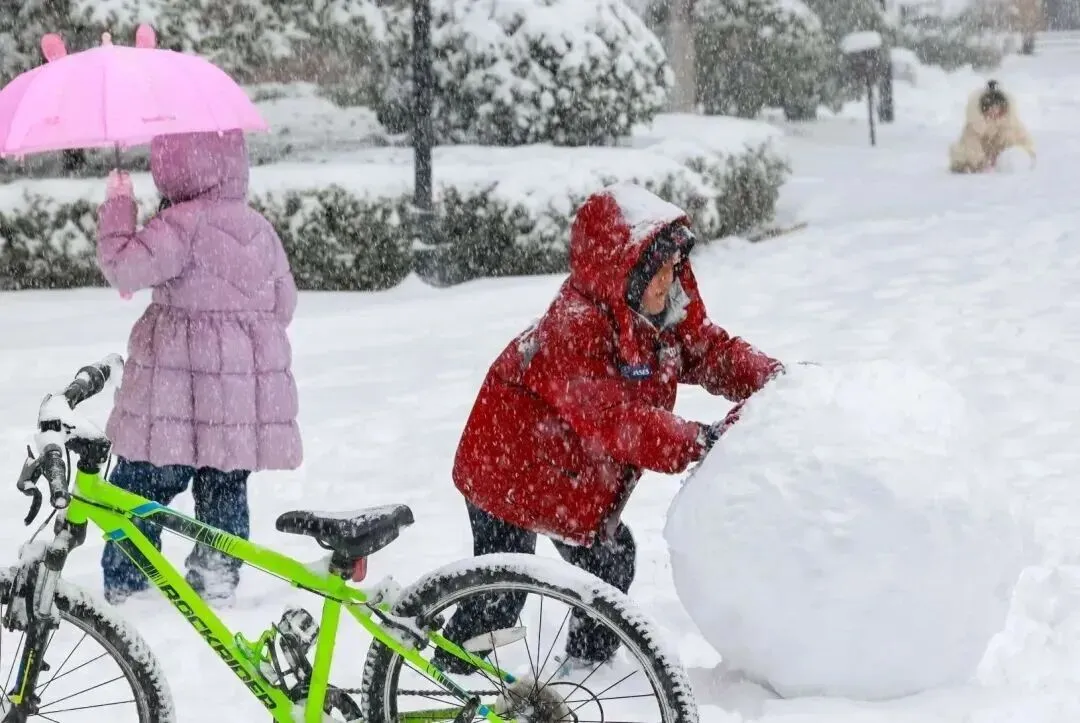 南方孩子东北旅游冻伤,妈妈“三个拒绝”救了娃,医生夸赞做得好