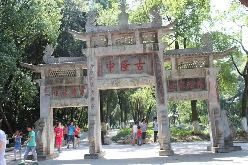 襄阳 3 天 2 晚深度旅游攻略:打卡古城唐城