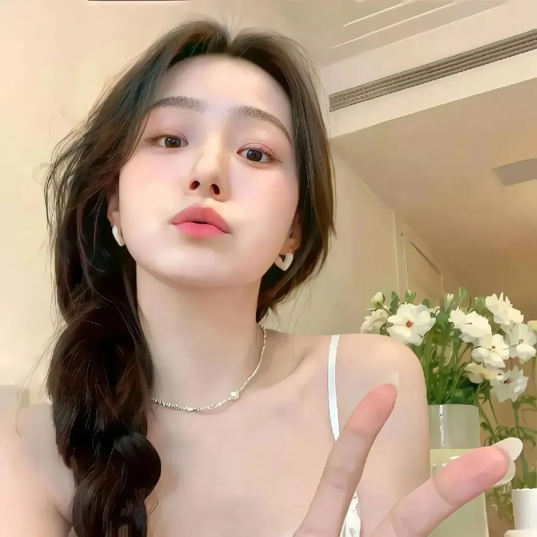 【真实故事】旅游回来没带钥匙,妻子在闺蜜家,让我住宾馆开锁师傅开门傻眼了